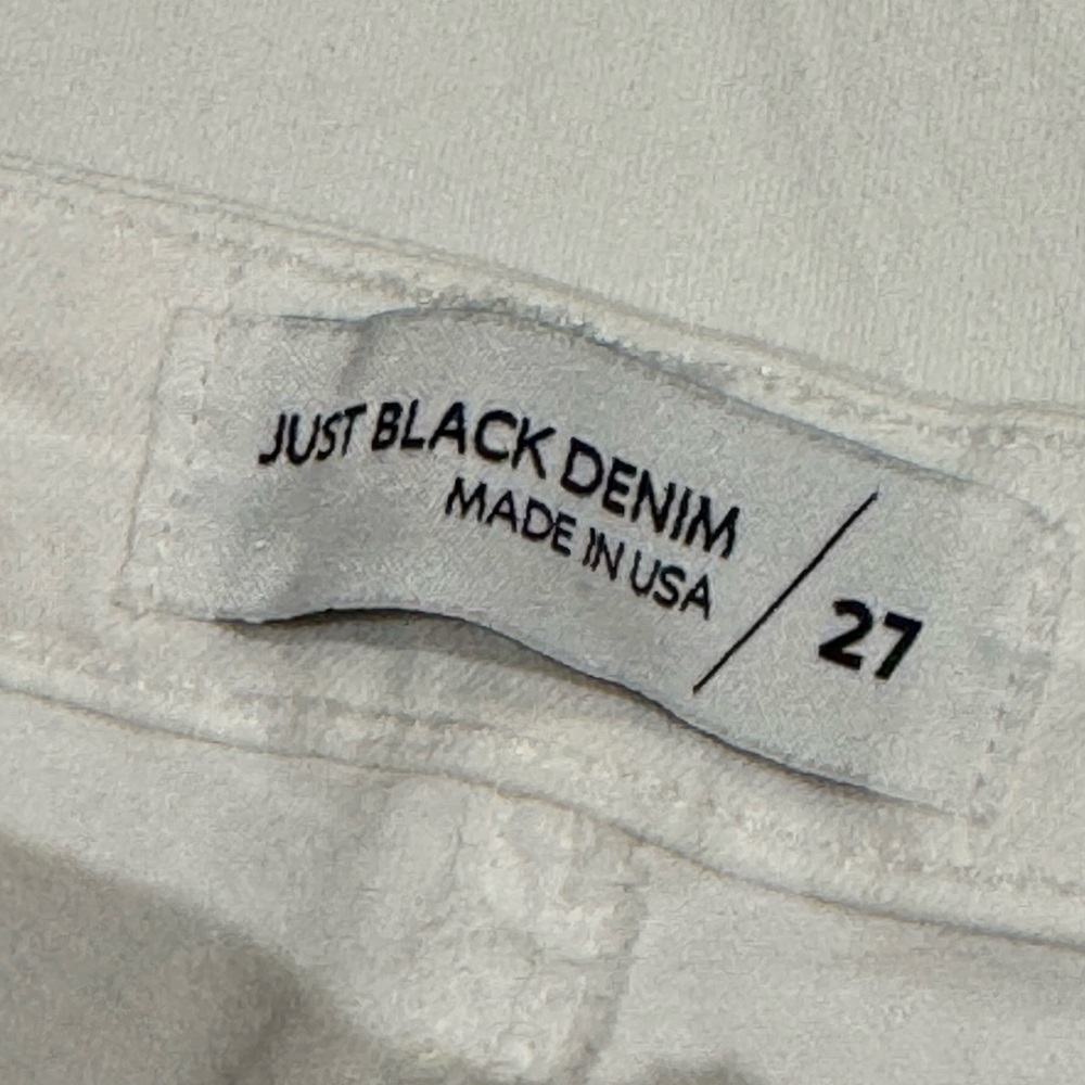Just Black Denim: Women's White Frayed Hem Jeans Size 27 inseam 26” Distressed - Picture 9 of 9